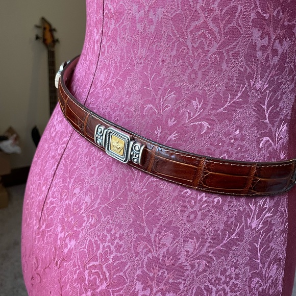 medium - Picture 2 of 5